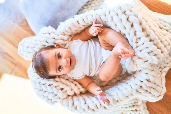 Beau Bébé Heureux Maternelle Autour Jouets Colorés Intérieur Crèche — Photo