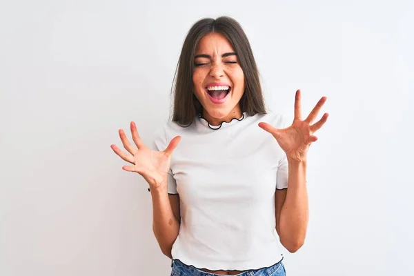 Jovem Mulher Bonita Vestindo Camiseta Casual Sobre Fundo Branco Isolado — Fotografia de Stock