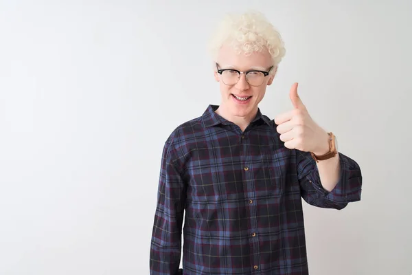 Ung Albino Blond Man Bär Casual Skjorta Och Glasögon Över — Stockfoto