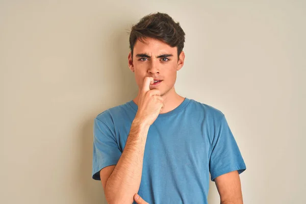 Teenager Boy Wearing Casual Shirt Standing Isolated Background Looking Stressed — Stock Photo, Image