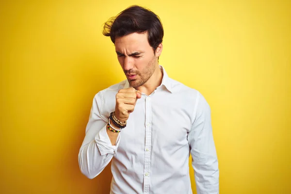 Der Junge Gut Aussehende Geschäftsmann Trägt Elegantes Hemd Das Vor — Stockfoto