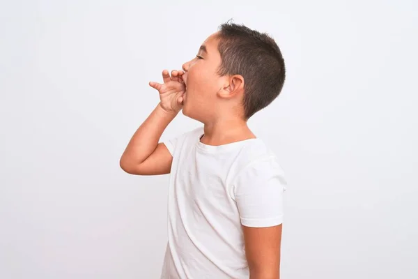 Vacker Pojke Bär Casual Shirt Stående Över Isolerade Vit Bakgrund — Stockfoto