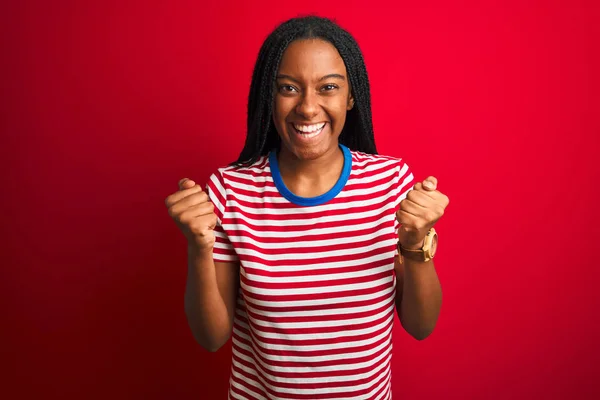 Jeune Femme Afro Américaine Portant Shirt Rayé Debout Sur Fond — Photo