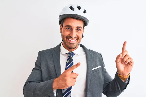 Joven Hombre Negocios Guapo Con Traje Corbata Casco Bicicleta Sobre — Foto de Stock