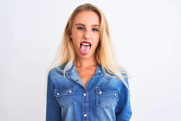 Jonge Mooie Vrouw Draagt Casual Denim Shirt Staan Geïsoleerde Witte — Stockfoto