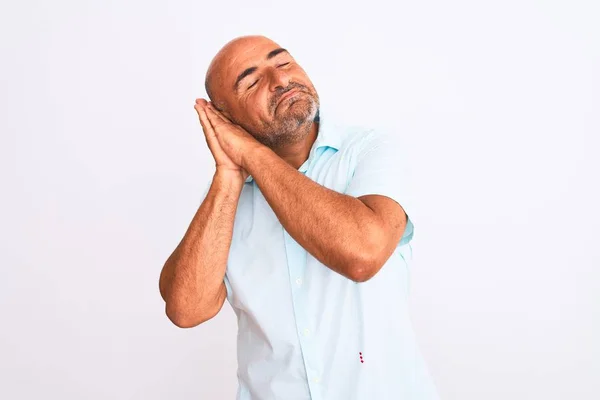 Středního Věku Hezký Muž Nosí Ležérní Košili Stojí Nad Izolovaným — Stock fotografie