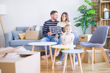 Çocukla güzel bir aile.