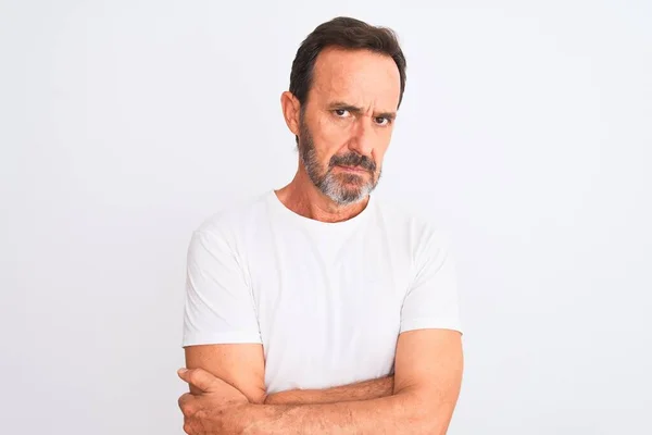 Homem Bonito Meia Idade Vestindo Camiseta Casual Sobre Fundo Branco — Fotografia de Stock