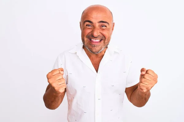 Hombre Guapo Mediana Edad Con Camisa Elegante Pie Sobre Fondo —  Fotos de Stock