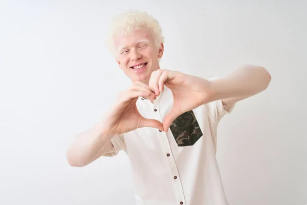 Jovem Albino Loiro Vestindo Camisa Casual Sobre Fundo Branco Isolado — Fotografia de Stock