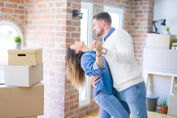 Young Beautiful Couple Dancing New Home Cardboard Boxes — Stock Photo, Image