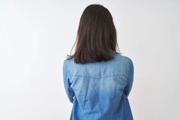 Ung Kinesisk Kvinna Bär Randig Shirt Och Jeanströja Över Isolerad — Stockfoto