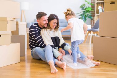 Çocukla güzel bir aile.