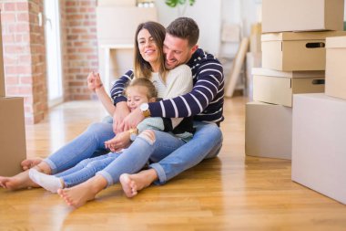 Çocukla güzel bir aile.