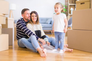 Çocukla güzel bir aile.