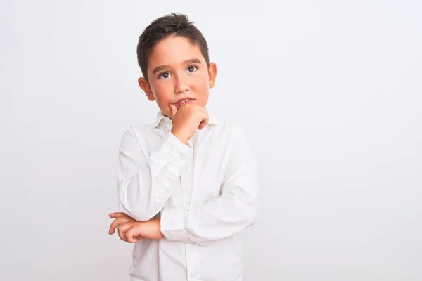 Hermoso Niño Con Camisa Elegante Pie Sobre Fondo Blanco Aislado — Foto de Stock