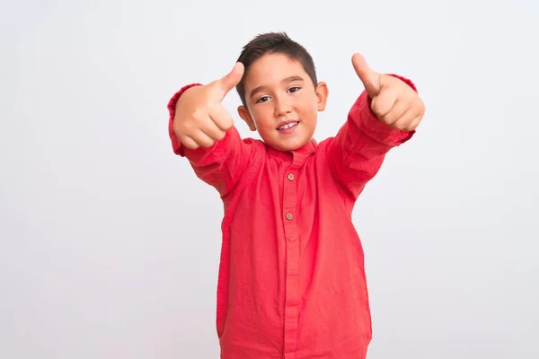 Beau Garçon Enfant Portant Élégante Chemise Rouge Debout Sur Fond — Photo