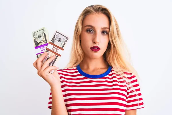 Mulher Bonita Vestindo Vermelho Listrado Shirt Segurando Dólares Sobre Isolado — Fotografia de Stock