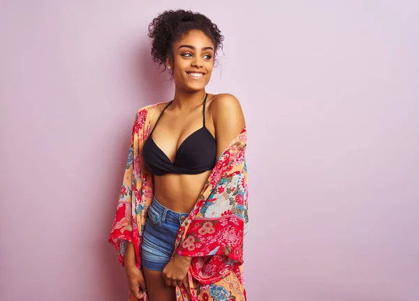 Ung Vacker Afrikansk Amerikansk Kvinna Semester Stående Klädd Bikini Och — Stockfoto