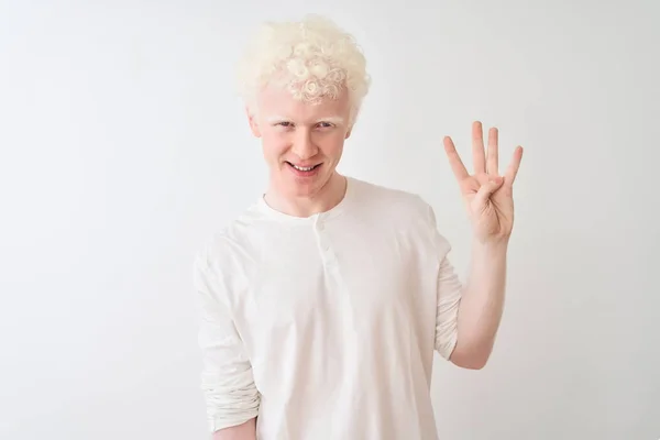 Młody Albinos Blond Mężczyzna Luźnej Koszulce Stoi Nad Odizolowanym Białym — Zdjęcie stockowe