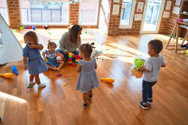 Beautiful Teacher Group Toddlers Playing Lots Toys Kindergarten — Stock Photo, Image