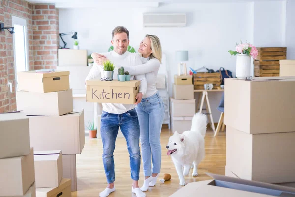 Young Beautiful Couple Dog Moving Cardboard Boxes New Home — Stock Photo, Image