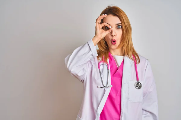 Redhead Caucasian Doctor Woman Wearing Pink Stethoscope Isolated Background Doing — Stok fotoğraf