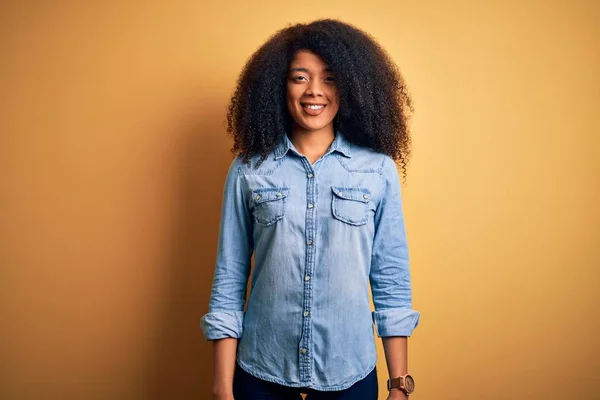 Young Beautiful African American Woman Afro Hair Standing Yellow Isolated — 스톡 사진
