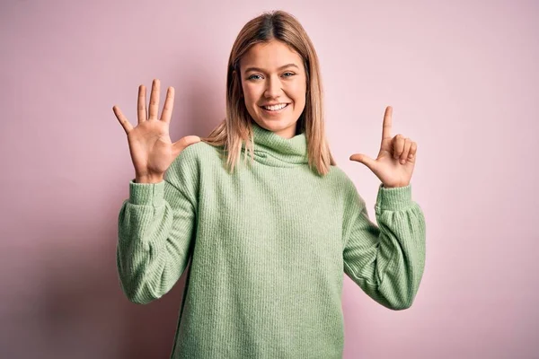 Jonge Mooie Blonde Vrouw Dragen Winterwol Trui Roze Geïsoleerde Achtergrond — Stockfoto