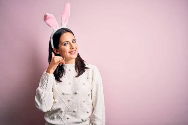 Young Caucasian Woman Wearing Cute Easter Rabbit Ears Pink Isolated — Stockfoto