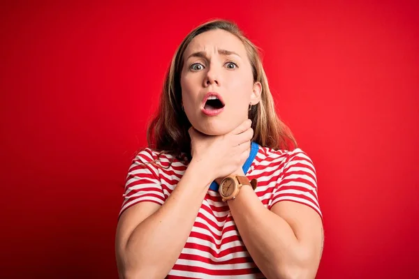 Young Beautiful Blonde Woman Wearing Casual Striped Shirt Isolated Red — Stok fotoğraf