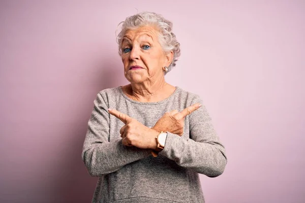 Senior Beautiful Woman Wearing Casual Shirt Standing Isolated Pink Background — Stok fotoğraf