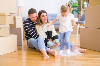 Çocukla güzel bir aile.
