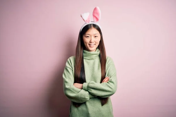 Jonge Aziatische Vrouw Draagt Schattige Paashaas Oren Roze Achtergrond Gelukkig — Stockfoto