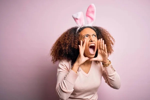 Young African American Woman Afro Hair Wearing Bunny Ears Pink — 图库照片