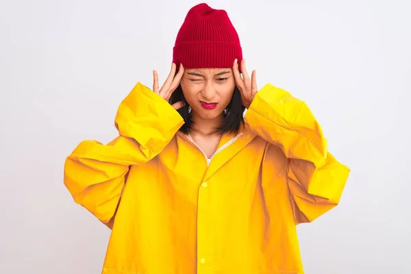 Young Beautiful Chinese Woman Wearing Raincoat Wool Cap Isolated White — ストック写真