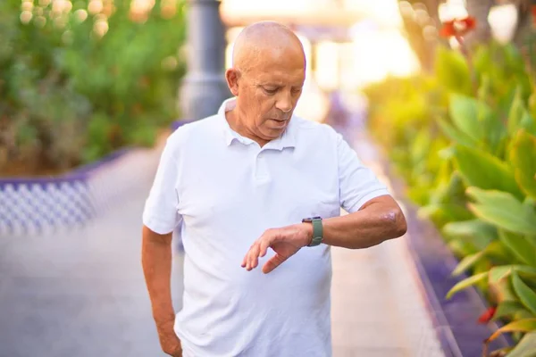 Senior Handsome Man Smiling Happy Confident Standing Looking Watch Town — ストック写真