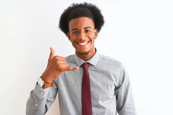 Unga Afroamerikanska Affärsman Bär Slips Stående Över Isolerad Vit Bakgrund — Stockfoto