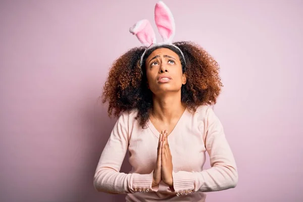 Young African American Woman Afro Hair Wearing Bunny Ears Pink — ストック写真