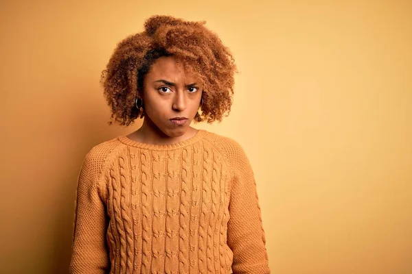 Young Beautiful African American Afro Woman Curly Hair Wearing Casual — ストック写真