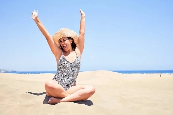 Young Beautiful Woman Sunbathing Open Arms Wearing Summer Swinsuit Maspalomas — Stock Photo, Image