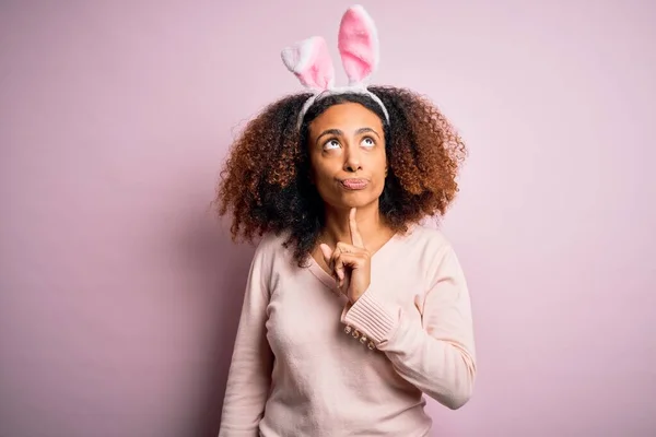 Young African American Woman Afro Hair Wearing Bunny Ears Pink — ストック写真