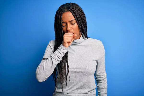 Young African American Woman Standing Wearing Casual Turtleneck Blue Isolated — 图库照片