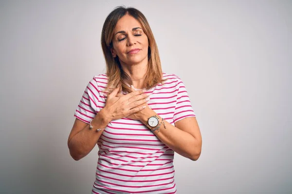 Mulher Bonita Meia Idade Vestindo Shirt Listrada Casual Sobre Fundo — Fotografia de Stock