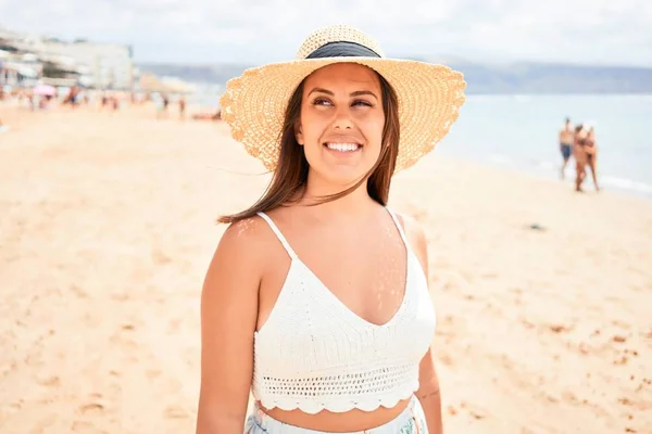 Jeune Belle Femme Souriante Heureuse Profiter Des Vacances Été Plage — Photo