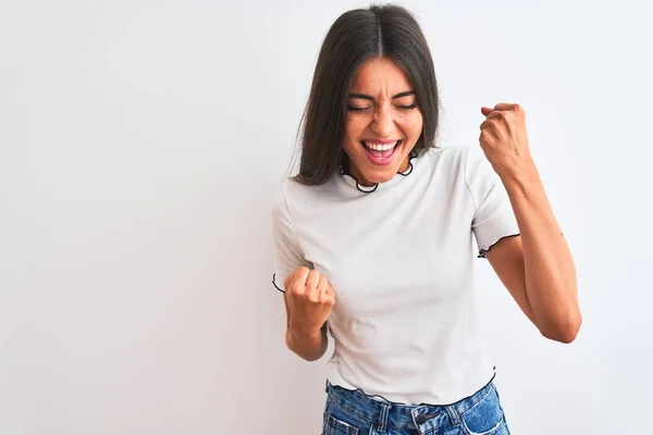 Mulher Bonita Nova Vestindo Shirt Casual Sobre Fundo Branco Isolado — Fotografia de Stock