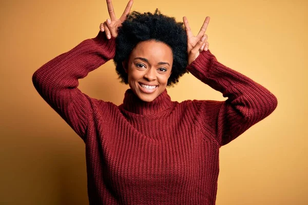 Young Beautiful African American Afro Woman Curly Hair Wearing Casual — Stock Photo, Image