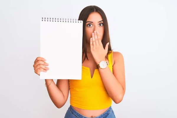 Jovem Bela Estudante Menina Segurando Notebook Sobre Isolado Branco Fundo — Fotografia de Stock