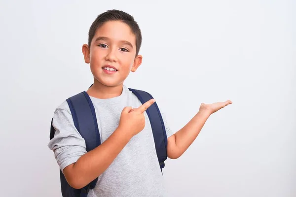 Beau Garçon Étudiant Portant Sac Dos Debout Sur Fond Blanc — Photo