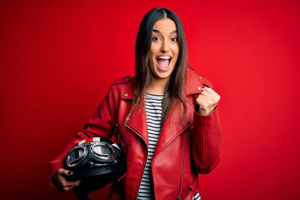 Young Beautiful Brunette Motorcyclist Woman Holding Motorcycle Helmet Red Jacket — ストック写真